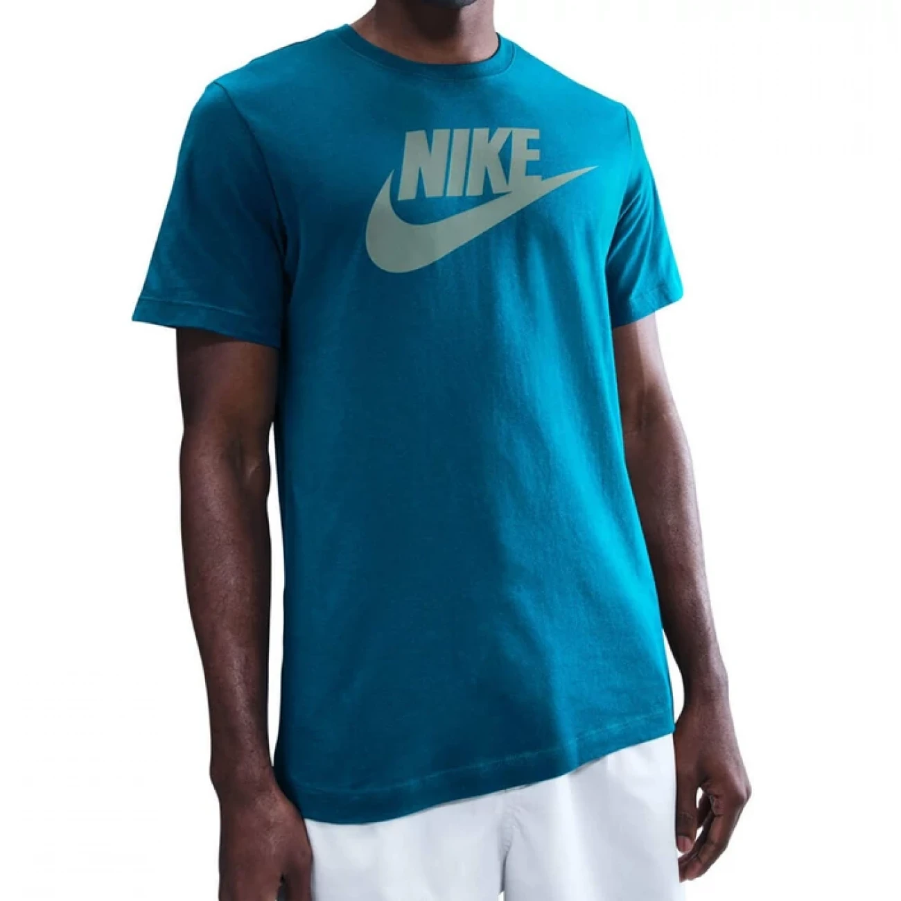 AR5004-301 Nike póló