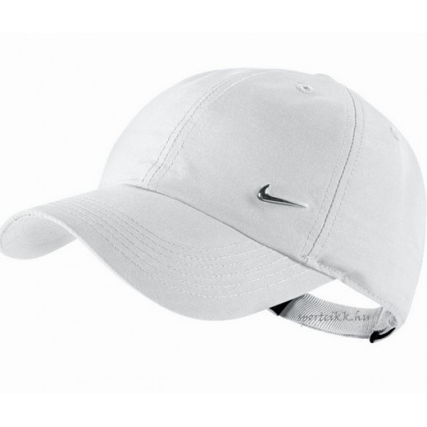 CI2653-100 Nike sapka