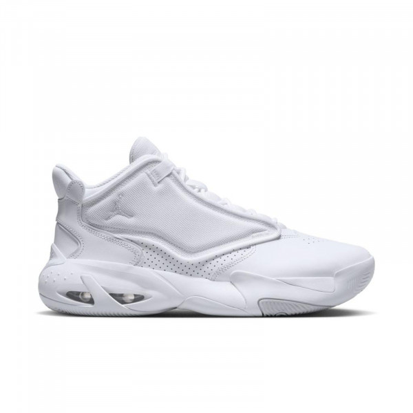 DN3687-101 Nike  Jordan Max Aura 4