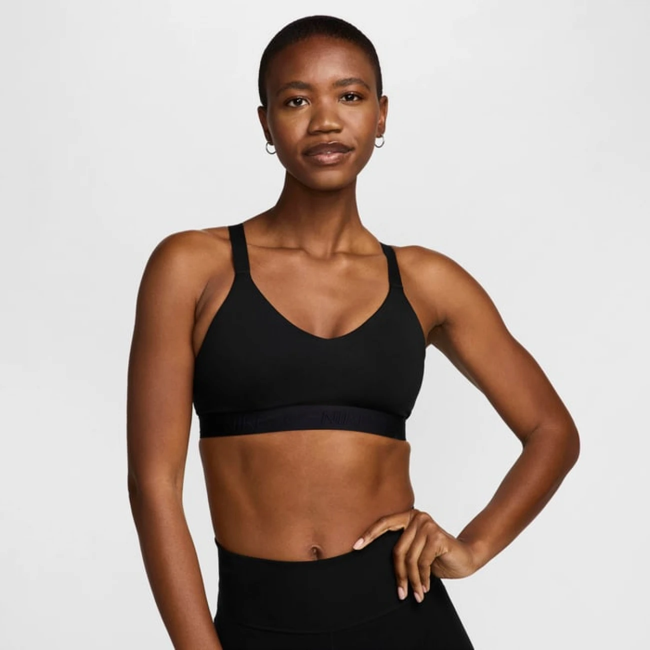 FD1065-010 Nike sportmelltartó