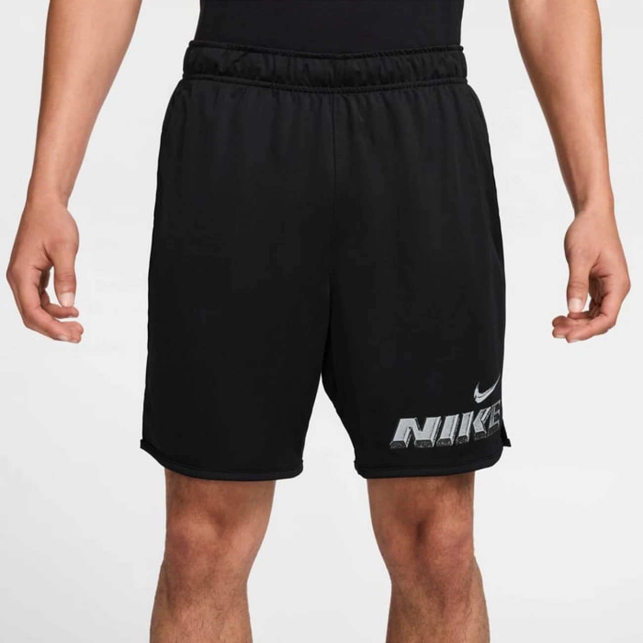 FV9618-010 Nike short