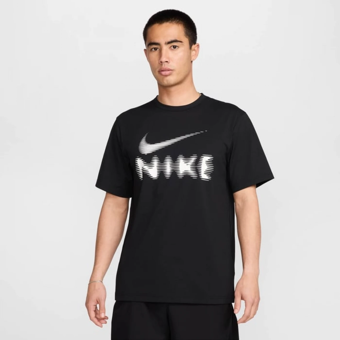 HQ7987-010 Nike póló