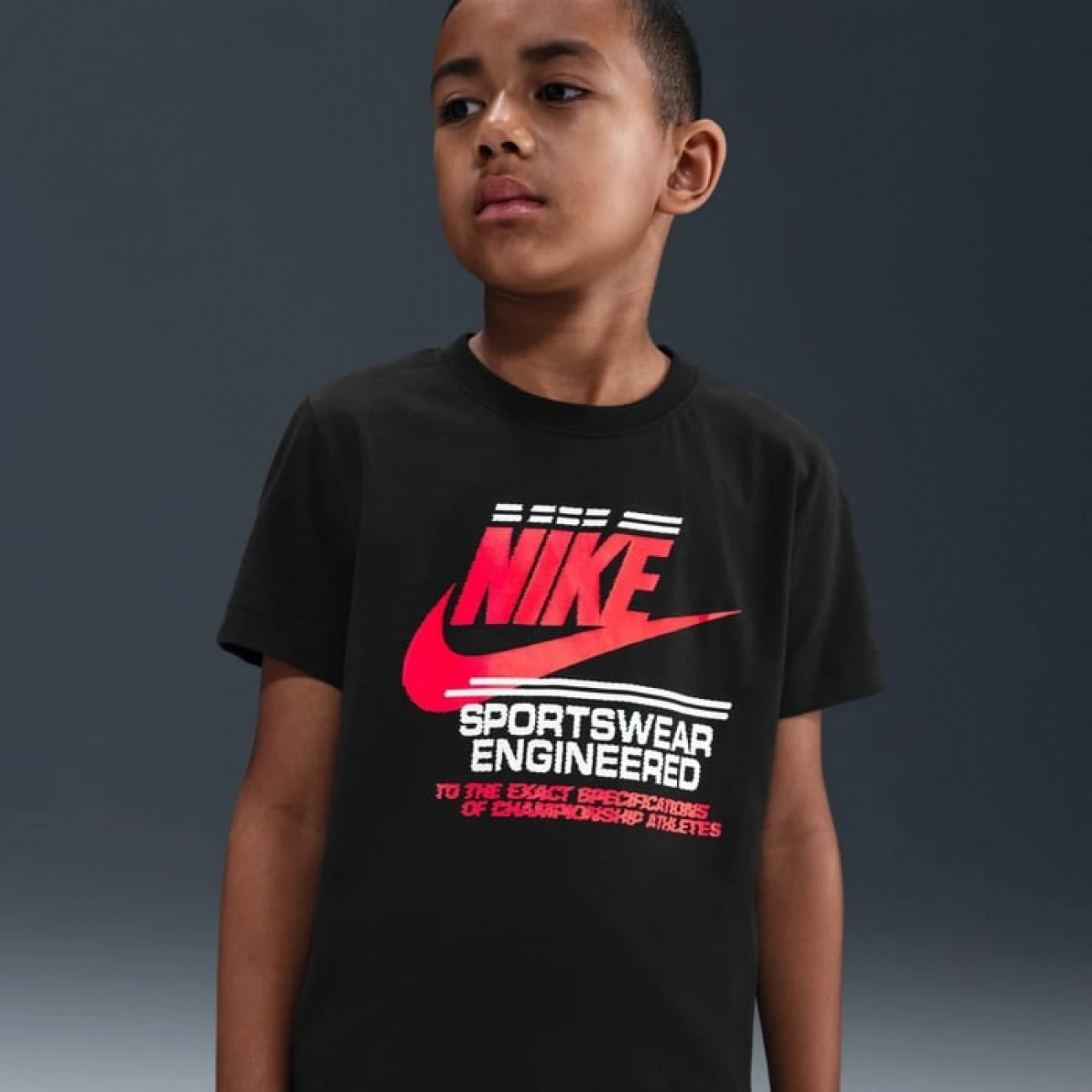 HV5217-010 Nike póló