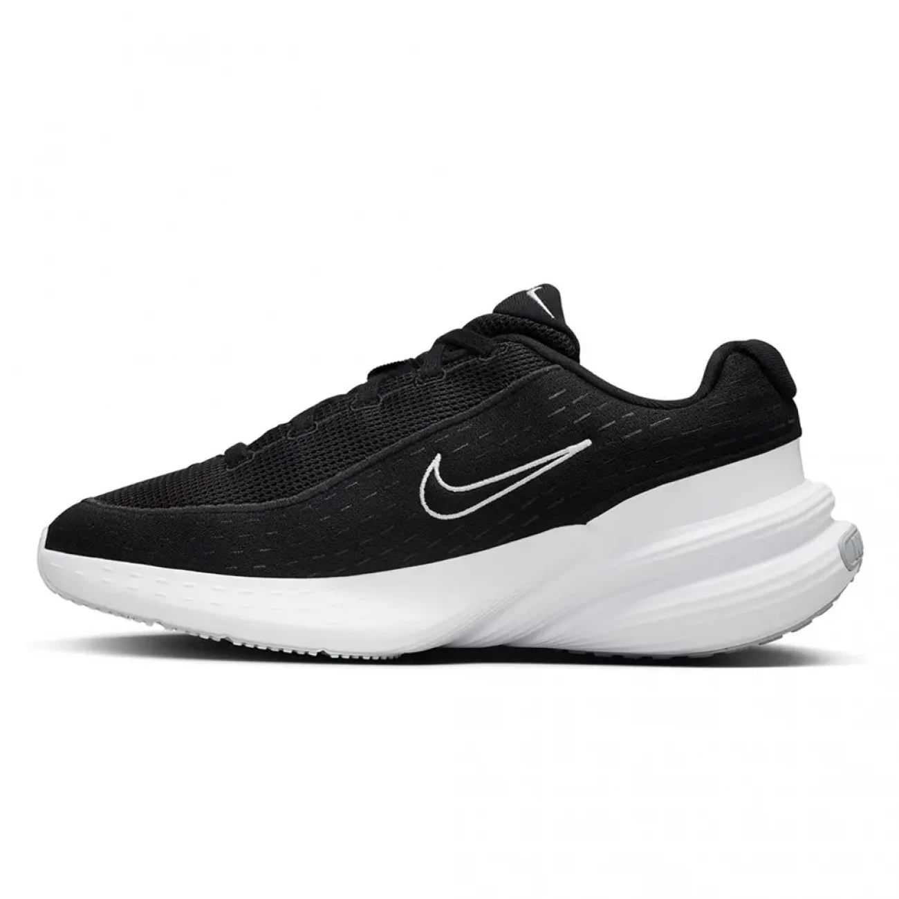 IB2765-002 Nike Uplift SC