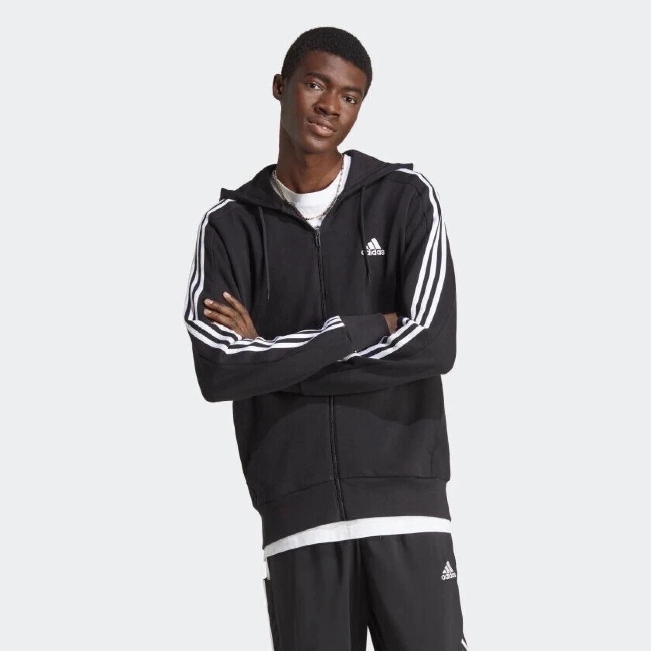 IC0433 Adidas pulóver