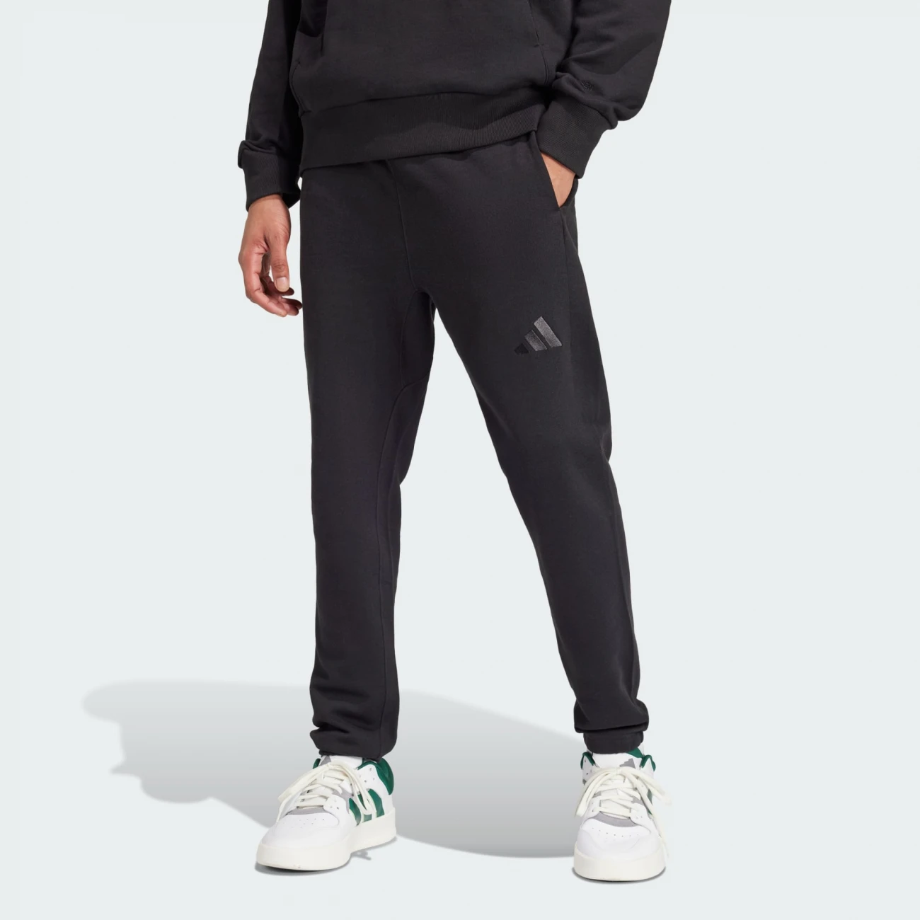 IV5216 Adidas alsó