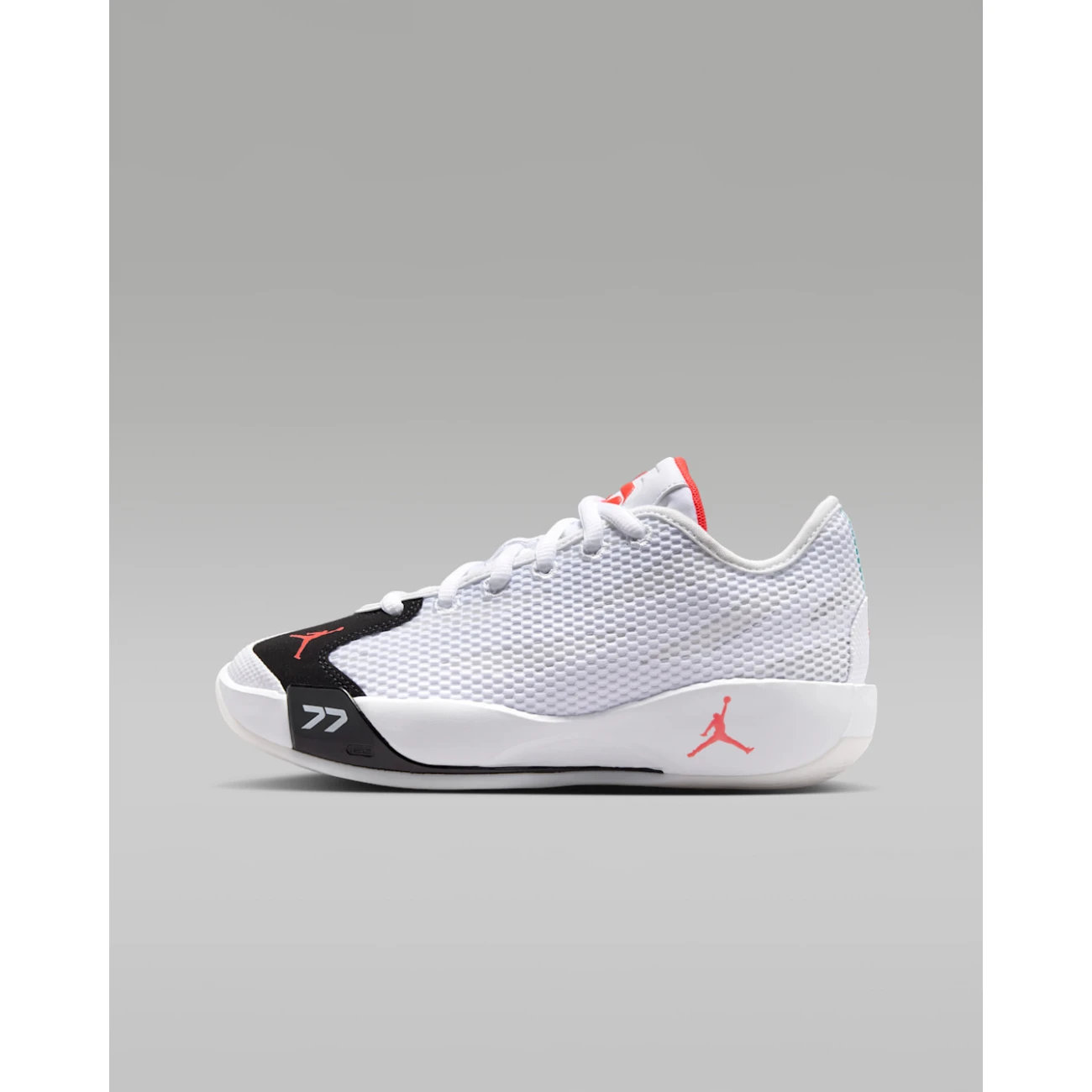 Ih0573-101 Nike Luka 77 `Chicago`
