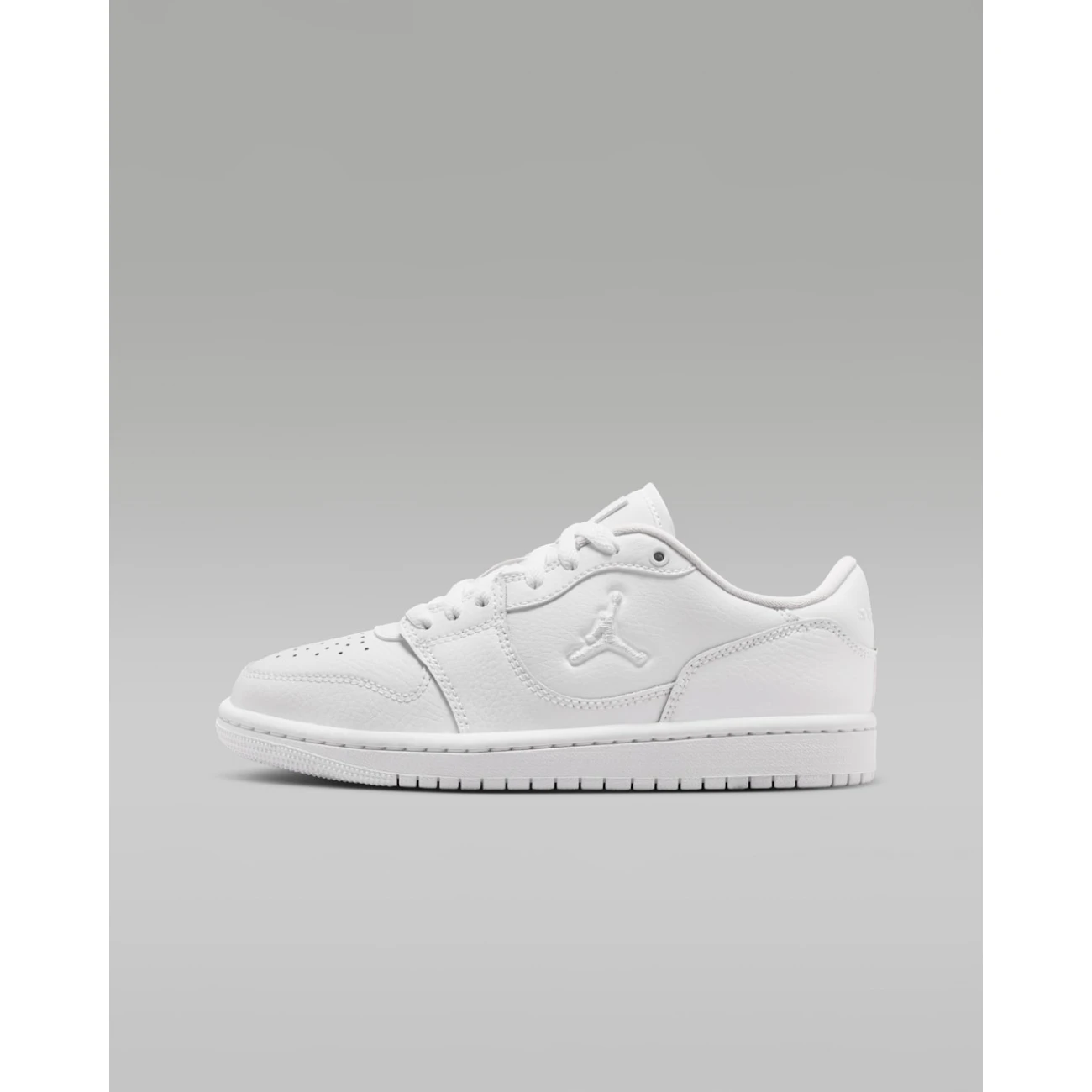 Iq6016-100 Nike Jordan Court Connect Low
