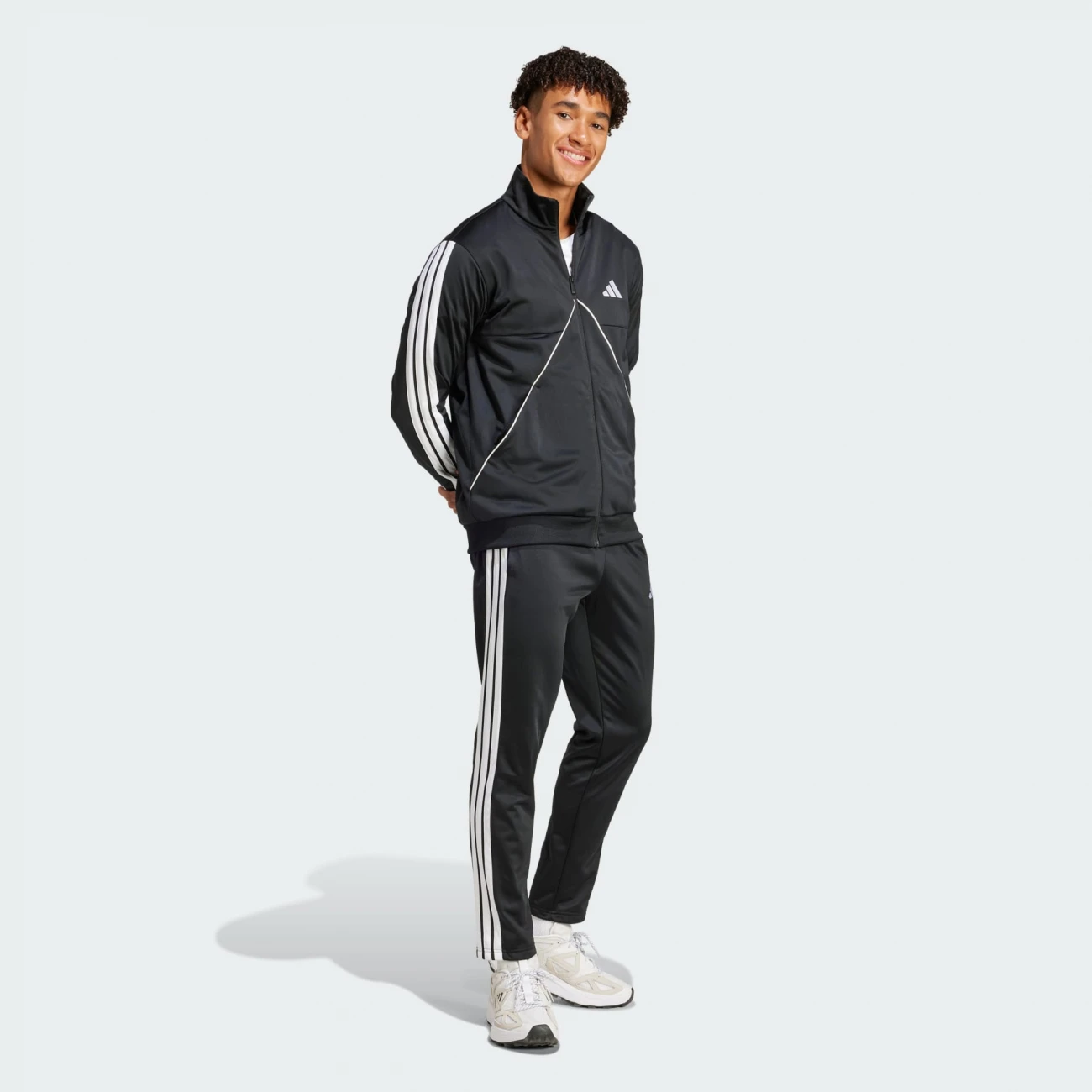 JI8860 Adidas jogging