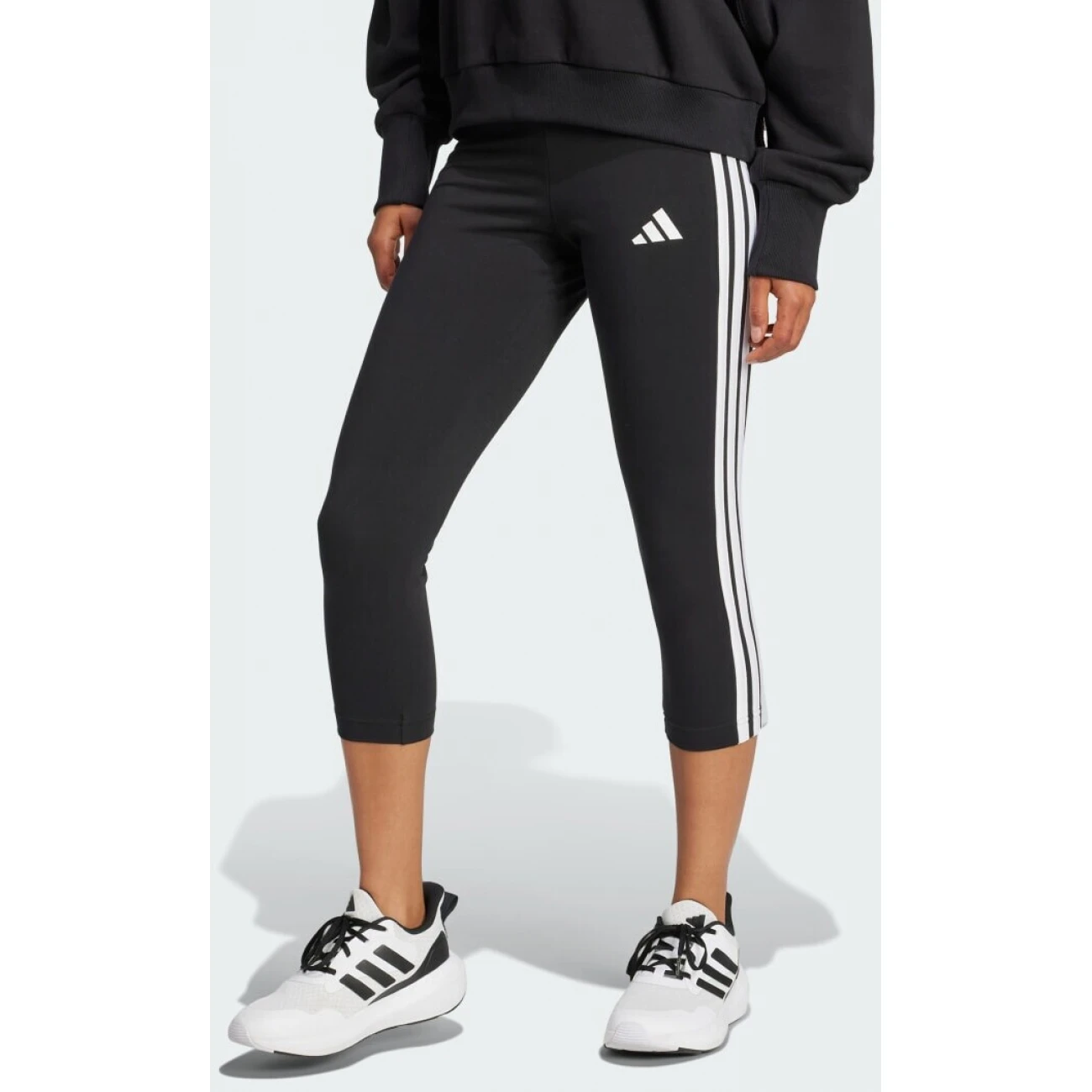 JV6753 Adidas capri