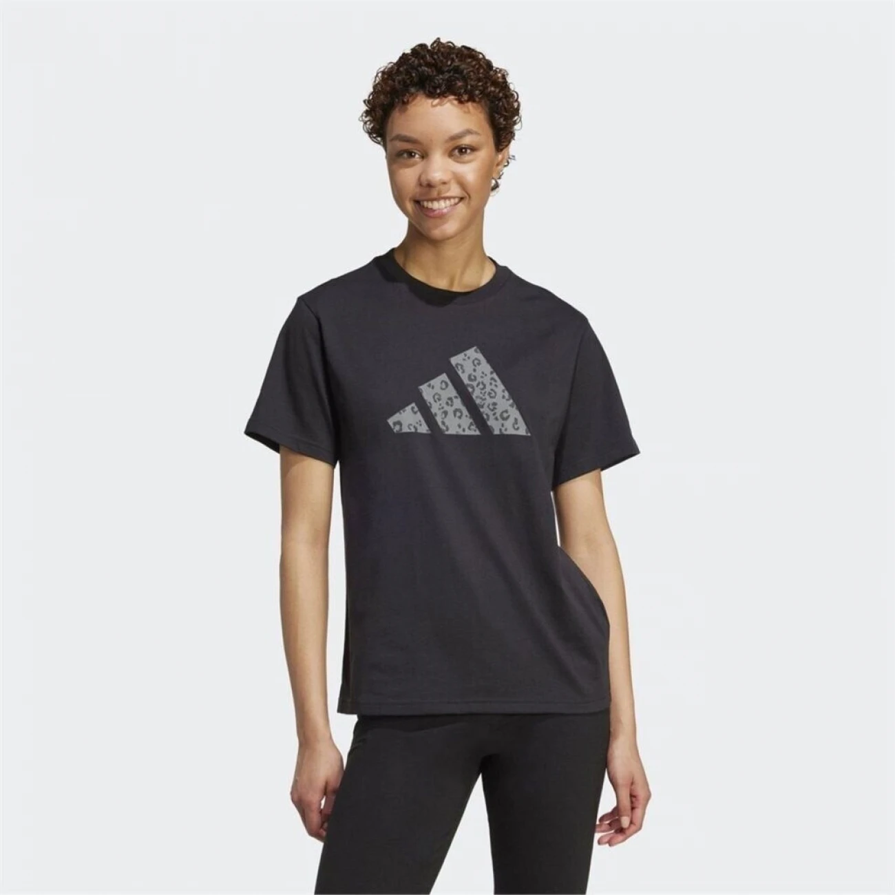 JV8536 Adidas póló