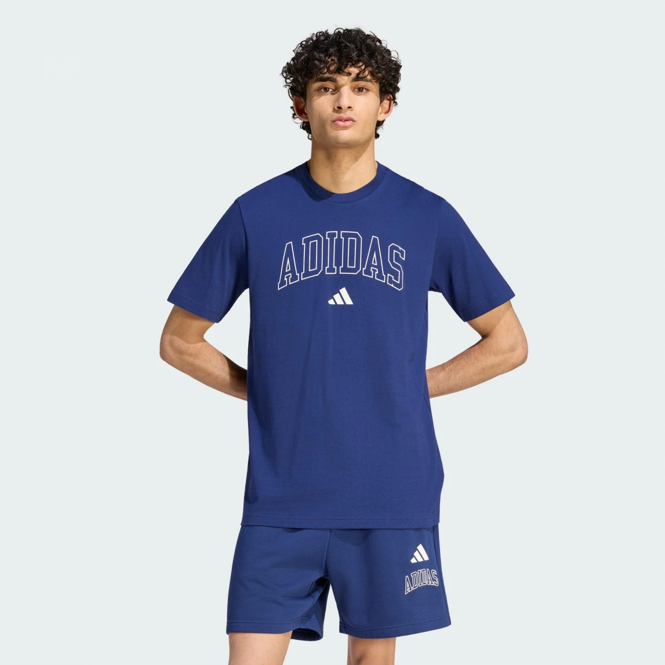 KC7184 Adidas póló