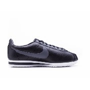 749571-011 Nike Classic Cortez Ltr férfi utcai cipő