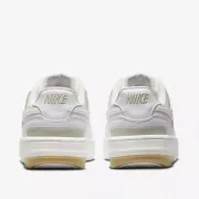 DX9176-103 Wmns Nike Gamma Force