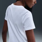 Dz4682-100 Nike póló