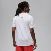 FN6000-100 Nike  Jordan póló.
