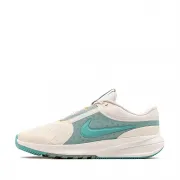 HF7004-003 Nike Star Runner 5