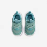 HM4401-008 Nike Cosmic Runner
