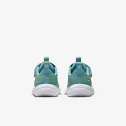 HM4401-008 Nike Cosmic Runner
