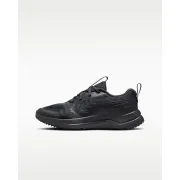 HM4402-001 Nike Cosmic Runner