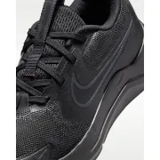 HM4402-001 Nike Cosmic Runner