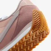 HM4771-603 Nike Wmns Pacific