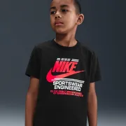 HV5217-010 Nike póló