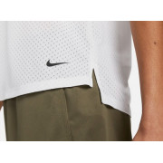 dm9923-100 Nike trikó