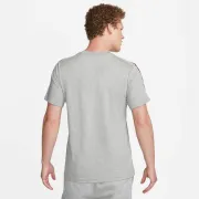 dx2032-064 Nike póló