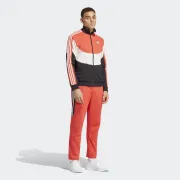 ic6753 Adidas jogging