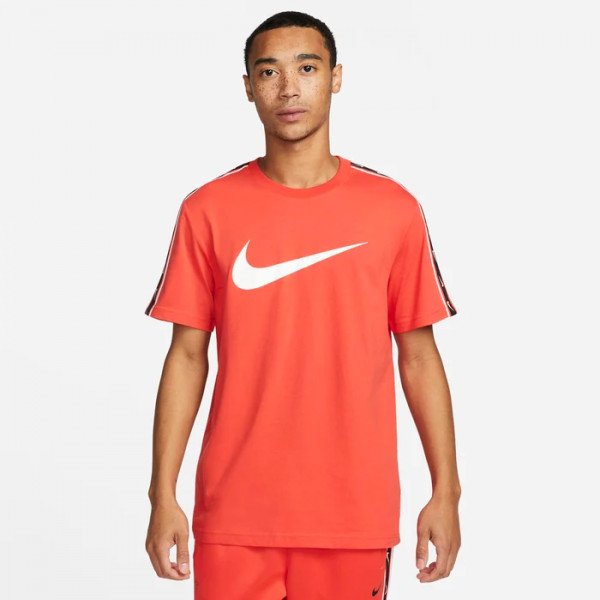 dx2032-696 Nike póló
