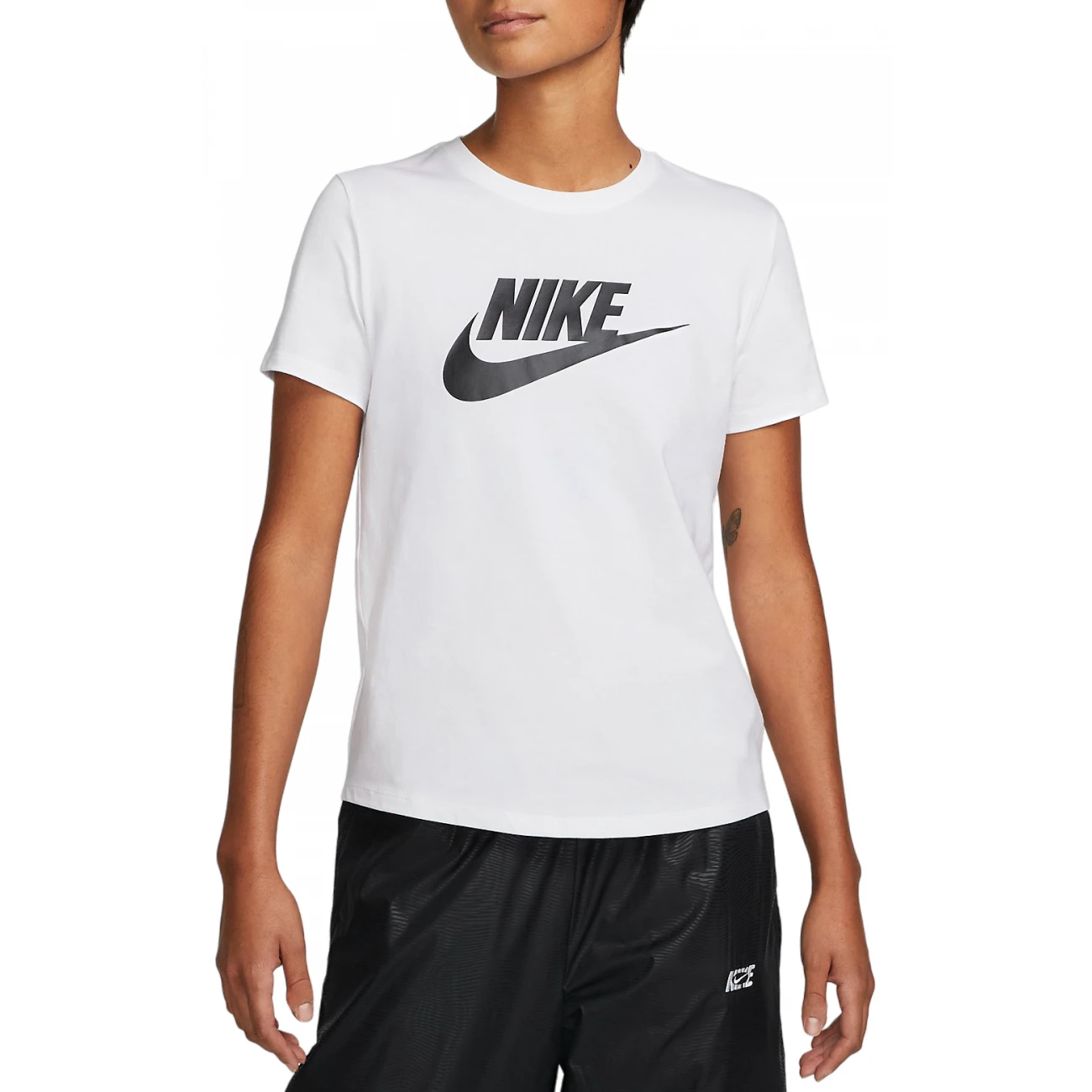 dx7906-100 Nike póló