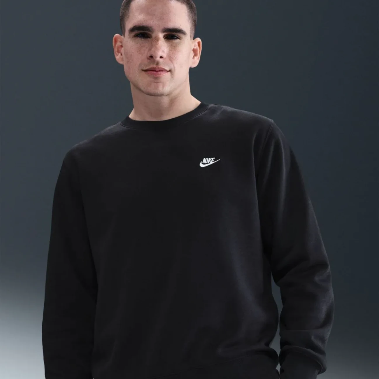 fn3886-010 Nike pulóver