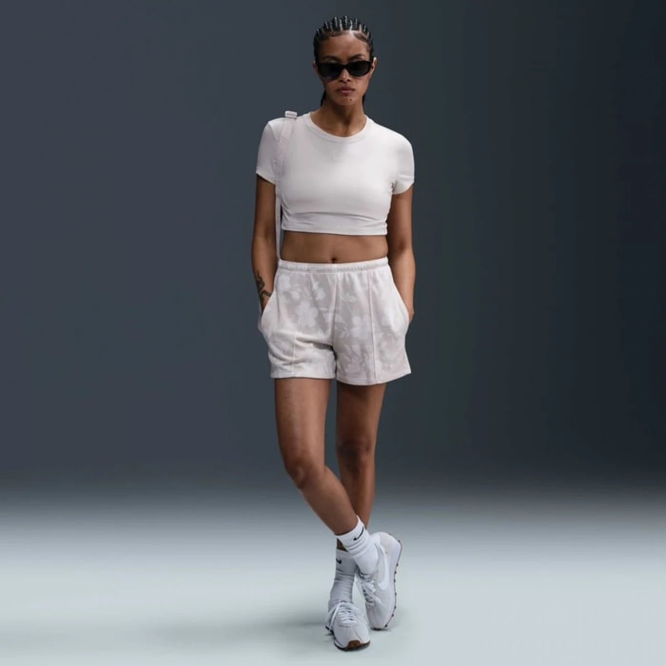 hq5704-104 Nike short