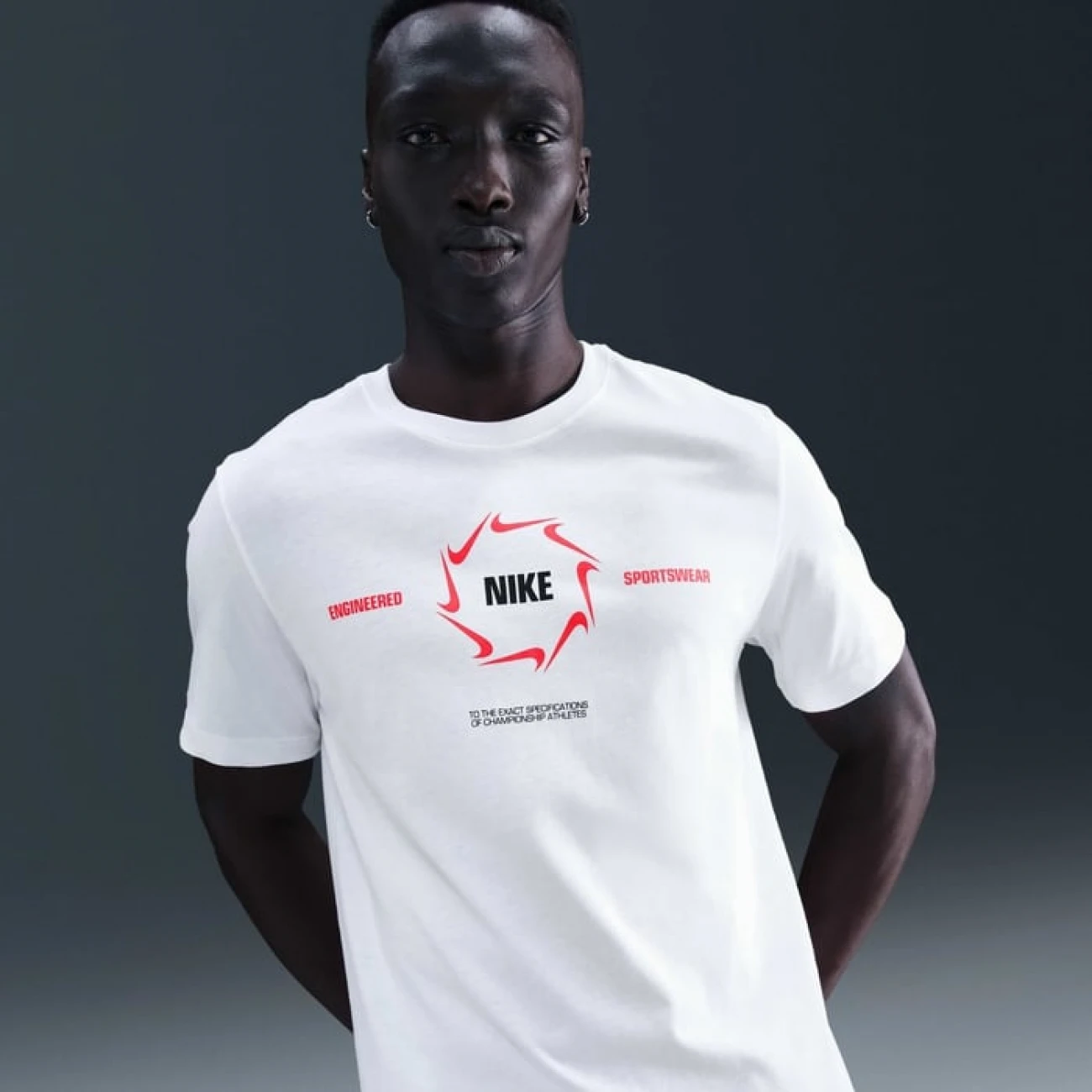 hq9161-101 Nike póló