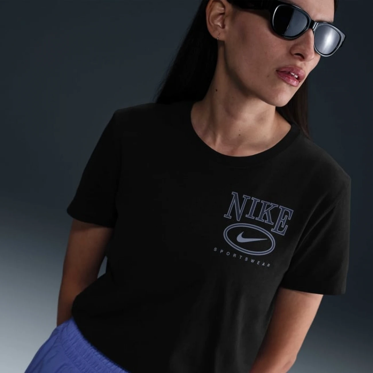 ib2447-010 Nike póló