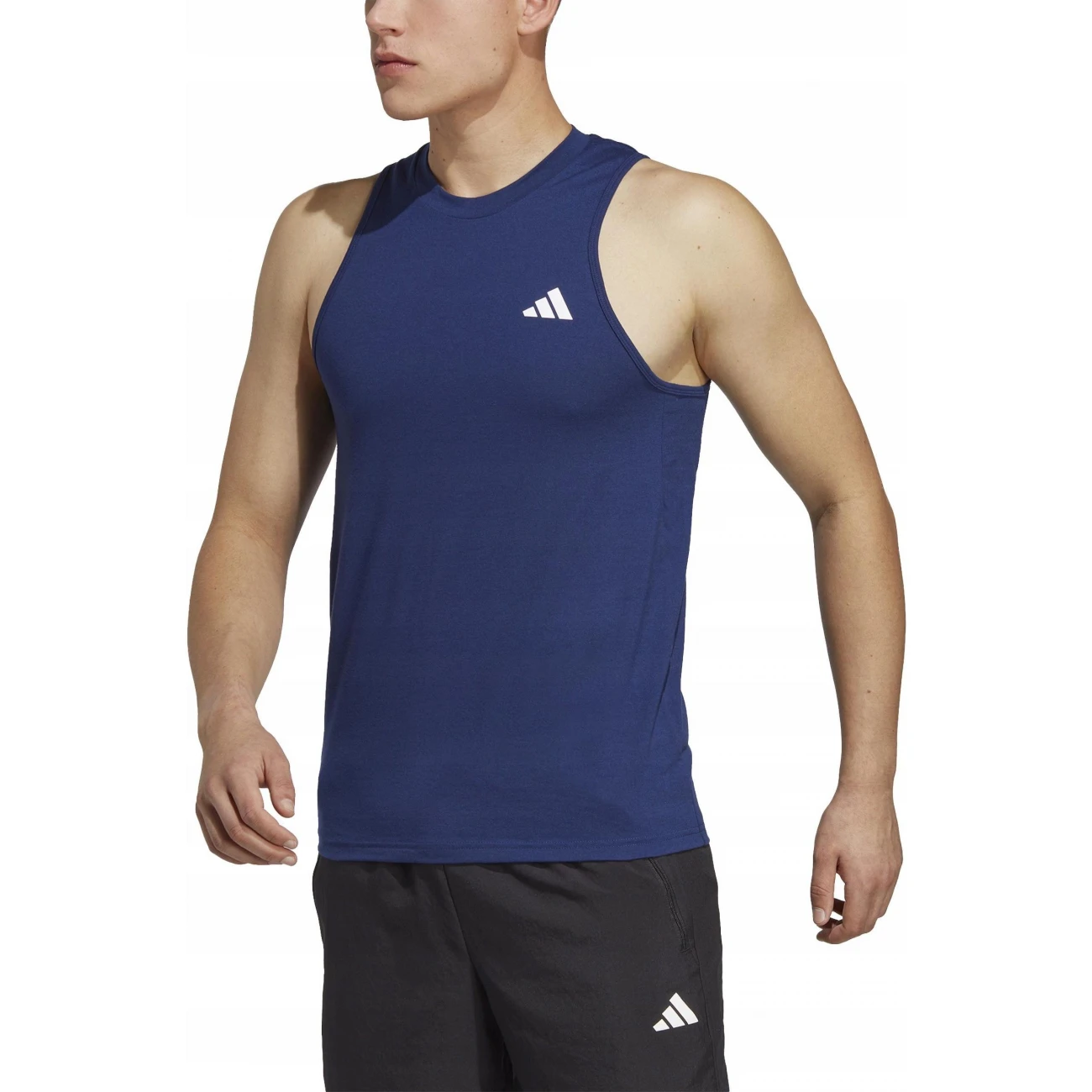 ic6948 Adidas trikó