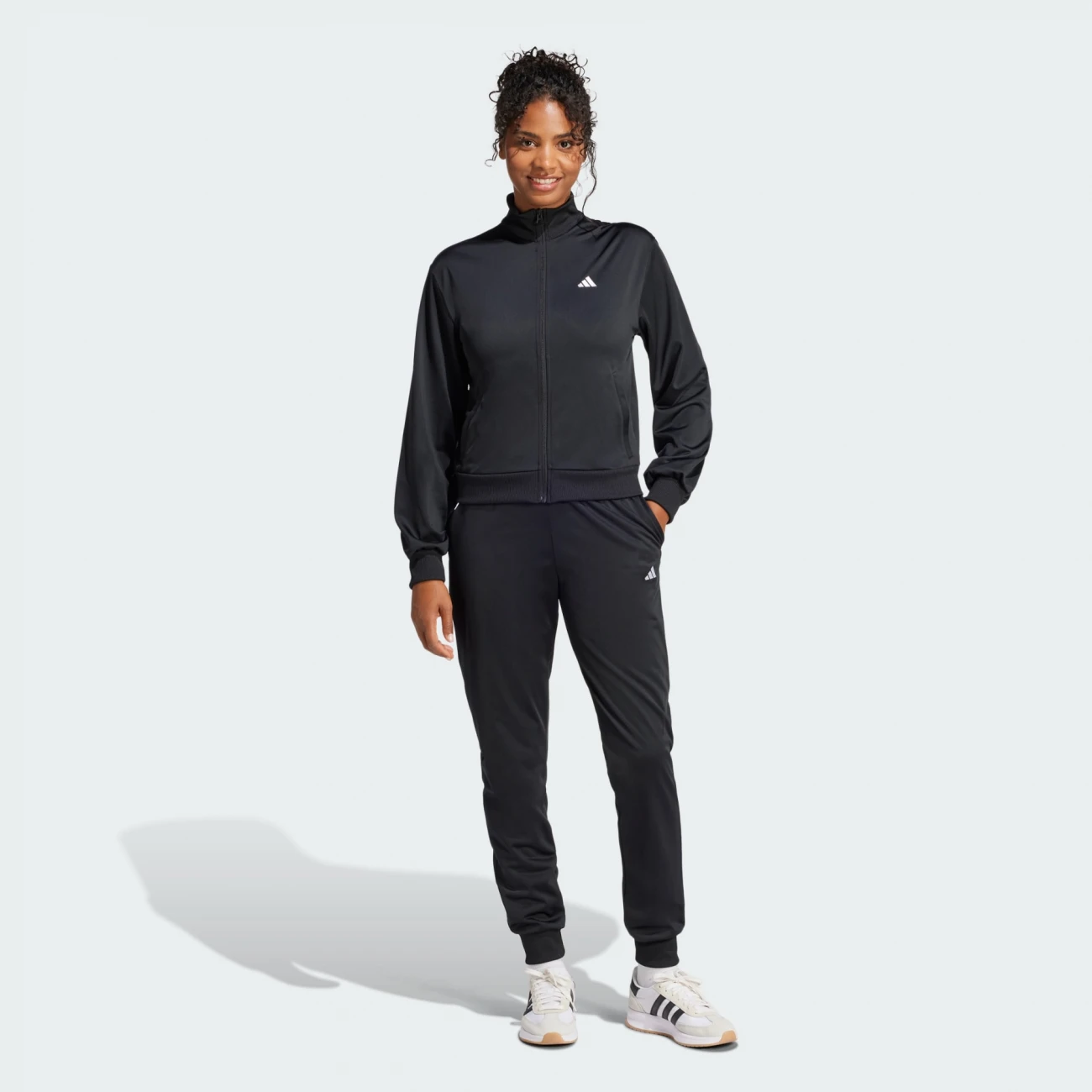jd4475 Adidas jogging